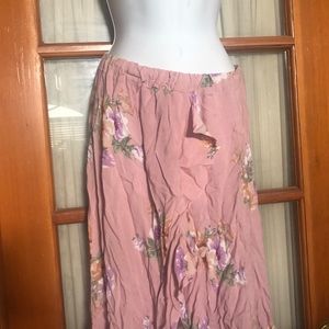 ✨High Low Open Slit Floral Skirt✨